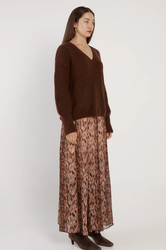 Remy V-Neck Jumper - Chocolate