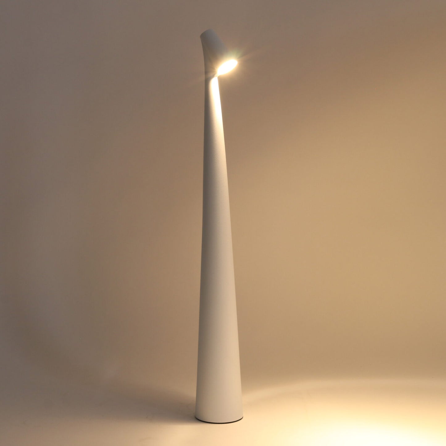 Apex LED Reading Lamp
White.
