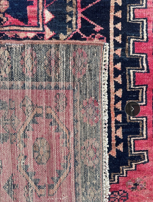 Hand knotted Persian Vintage Shiraz Rug