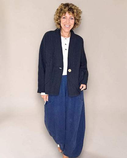 BLACK COTTON GAUZE KIMONO-GOLD BUTTON
