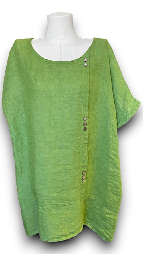 IVY GREEN PLAIN LINEN TEE WITH COCONUT BUTTONS