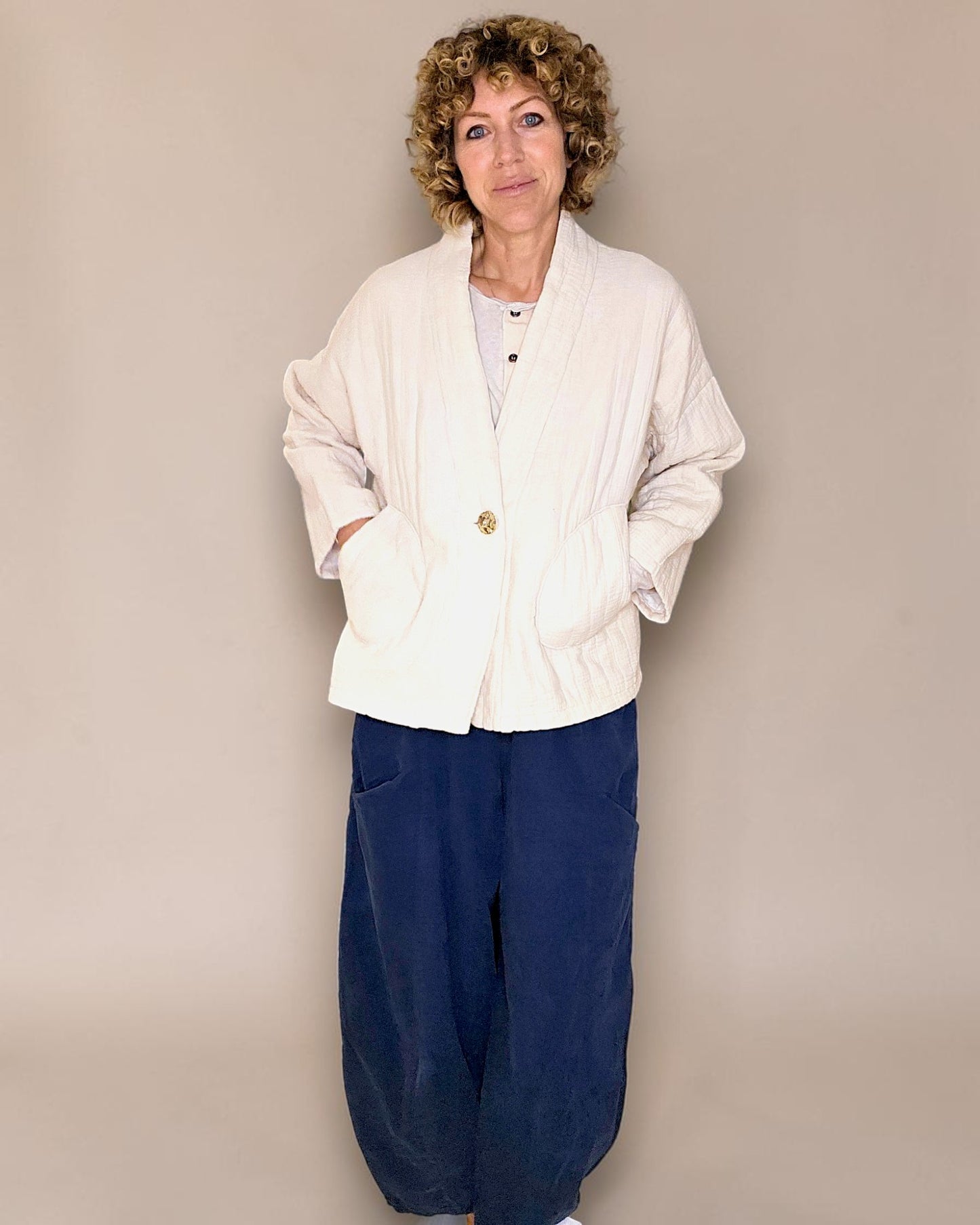 VANILLA COTTON GAUZE KIMONO-GOLD BUTTON