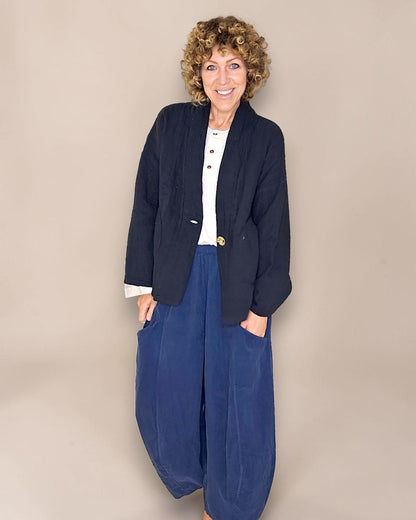 BLACK COTTON GAUZE KIMONO-GOLD BUTTON