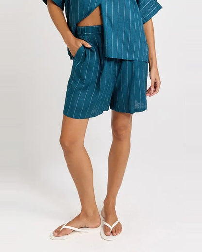 Betty Basics Palm Relax Short in Teal/White