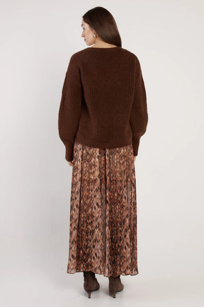 Remy V-Neck Jumper - Chocolate