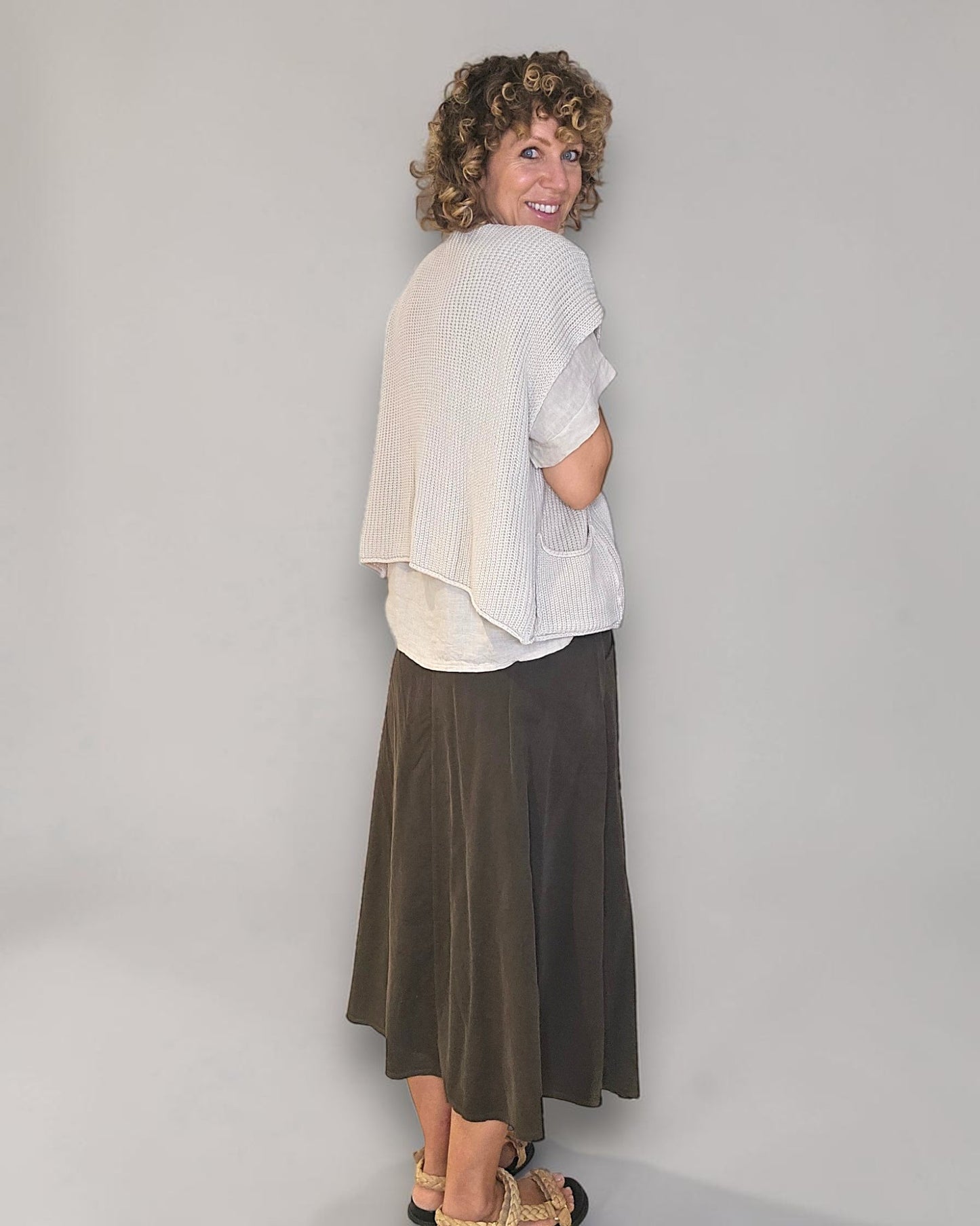 COFFEE MIDI CORDUROY BUTTON SKIRT