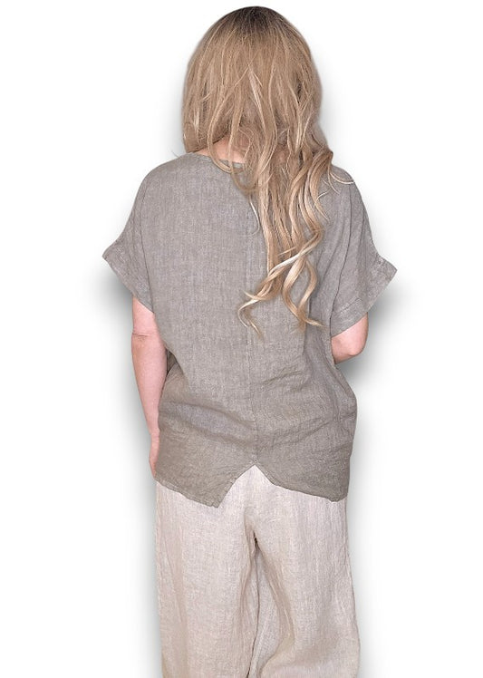 MOCHA SPLIT BACK RIVER TEE