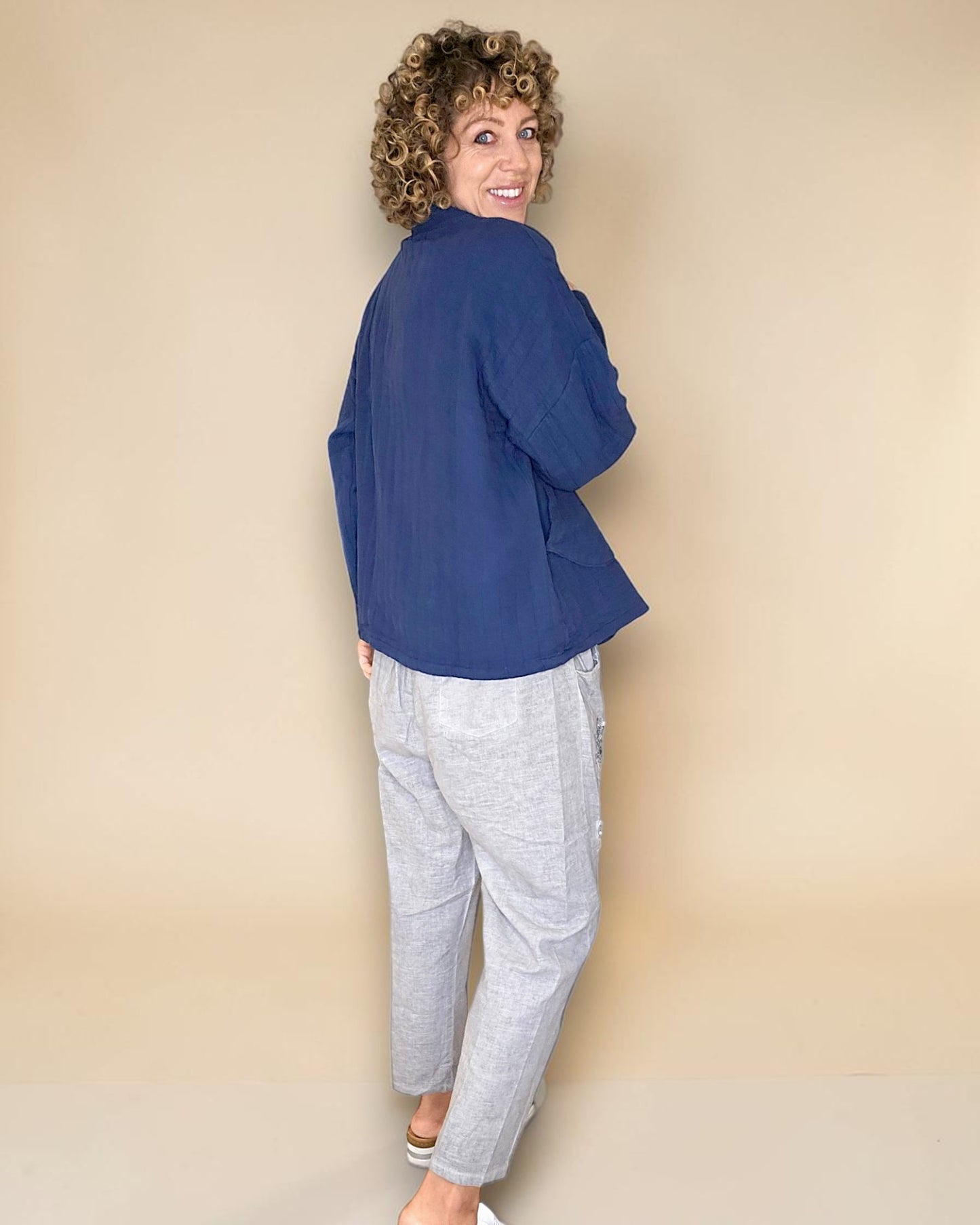 NAVY COTTON GAUZE KIMONO-GOLD BUTTON