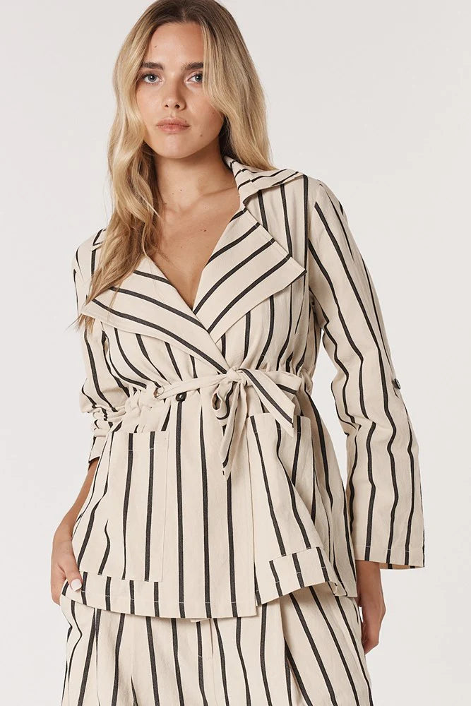 Luna Wrap Blazer - Cream/Black