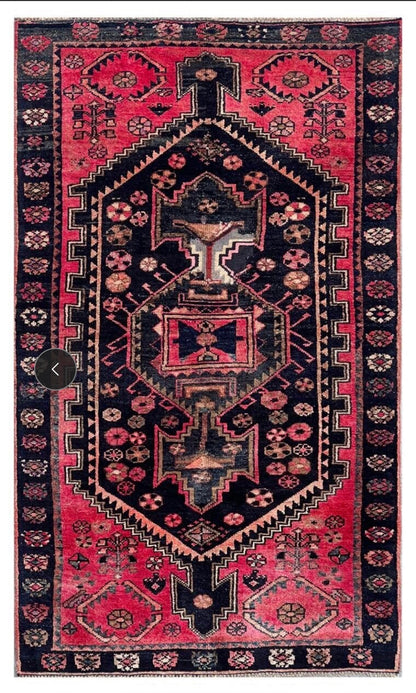 Hand knotted Persian Vintage Shiraz Rug
