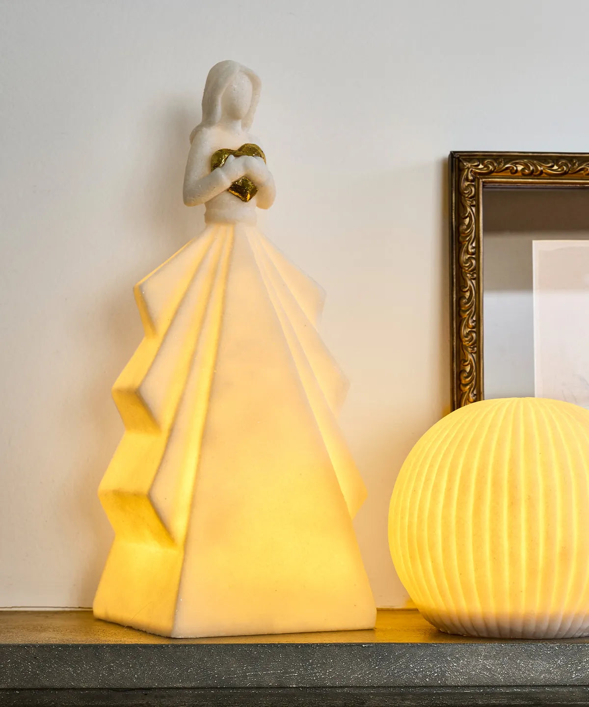 Angel with Heart Light Up
BD0019