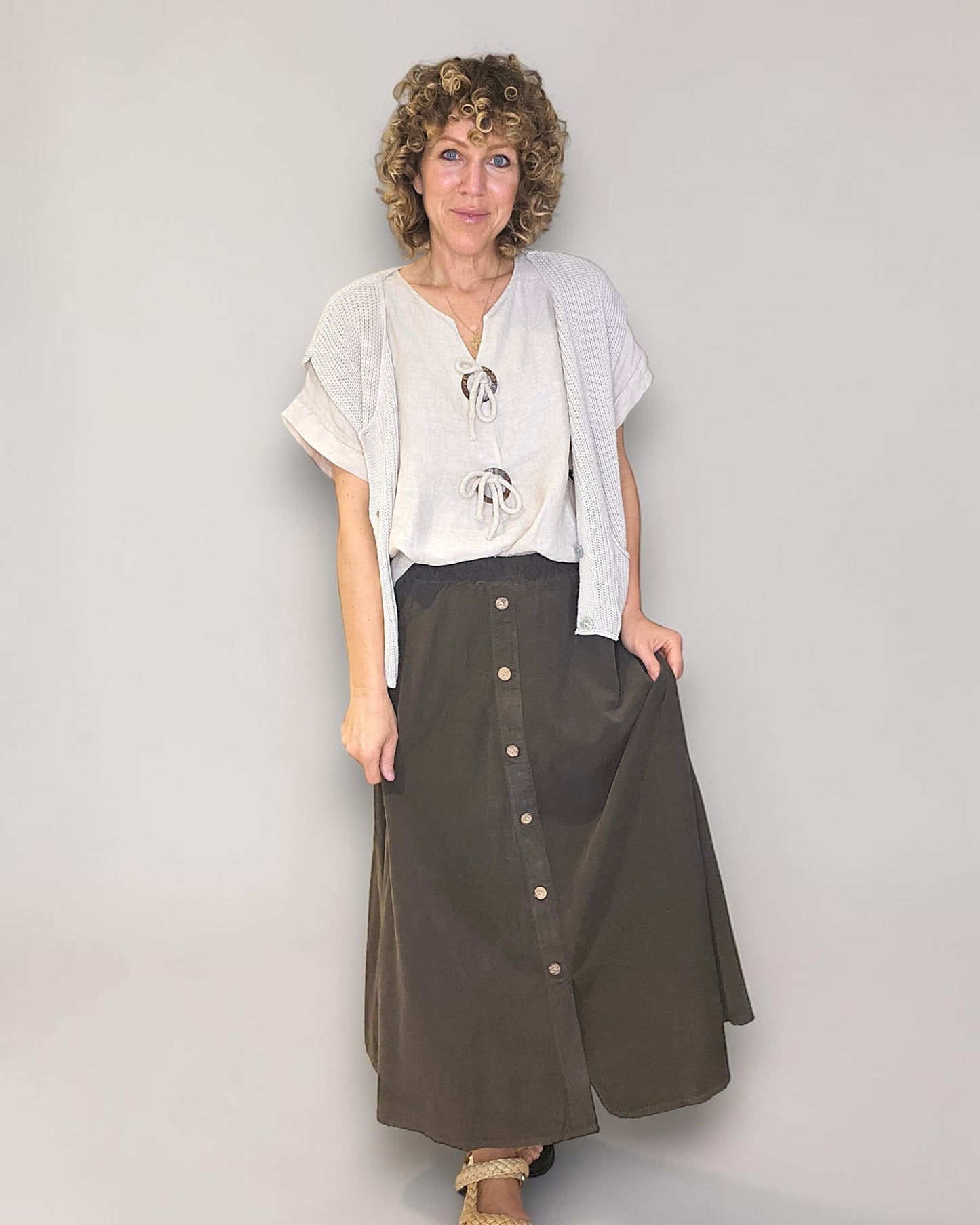 COFFEE MIDI CORDUROY BUTTON SKIRT