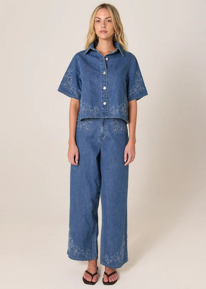 Sloane Embroidered Jean - Mid Blue