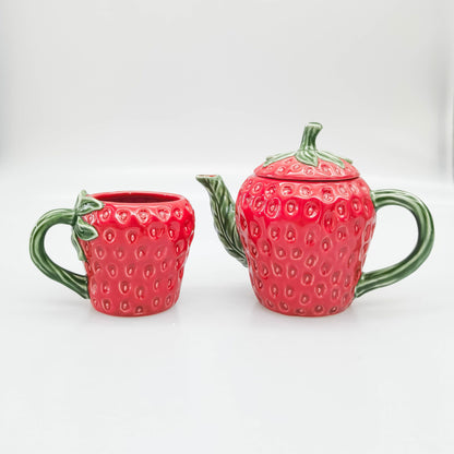 Strawberry Teapot Red 15cm